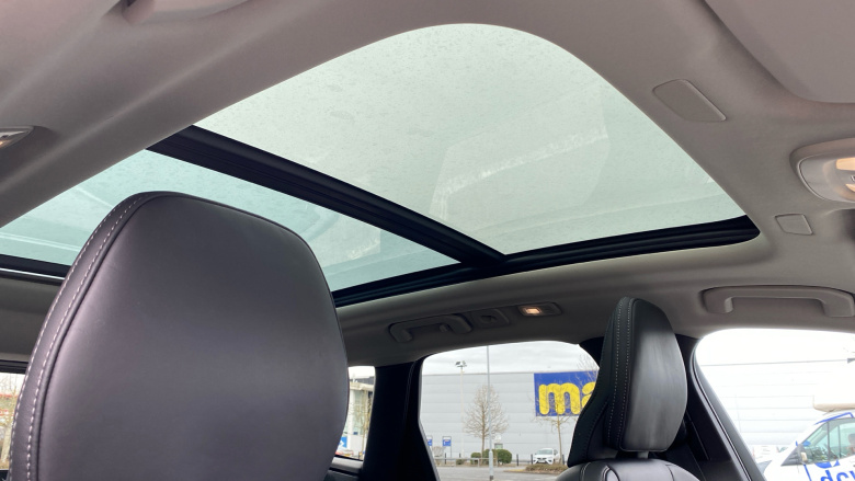 Volvo XC60 2.0 B5P Ultra Dark 5dr AWD Geartronic Petrol Estate